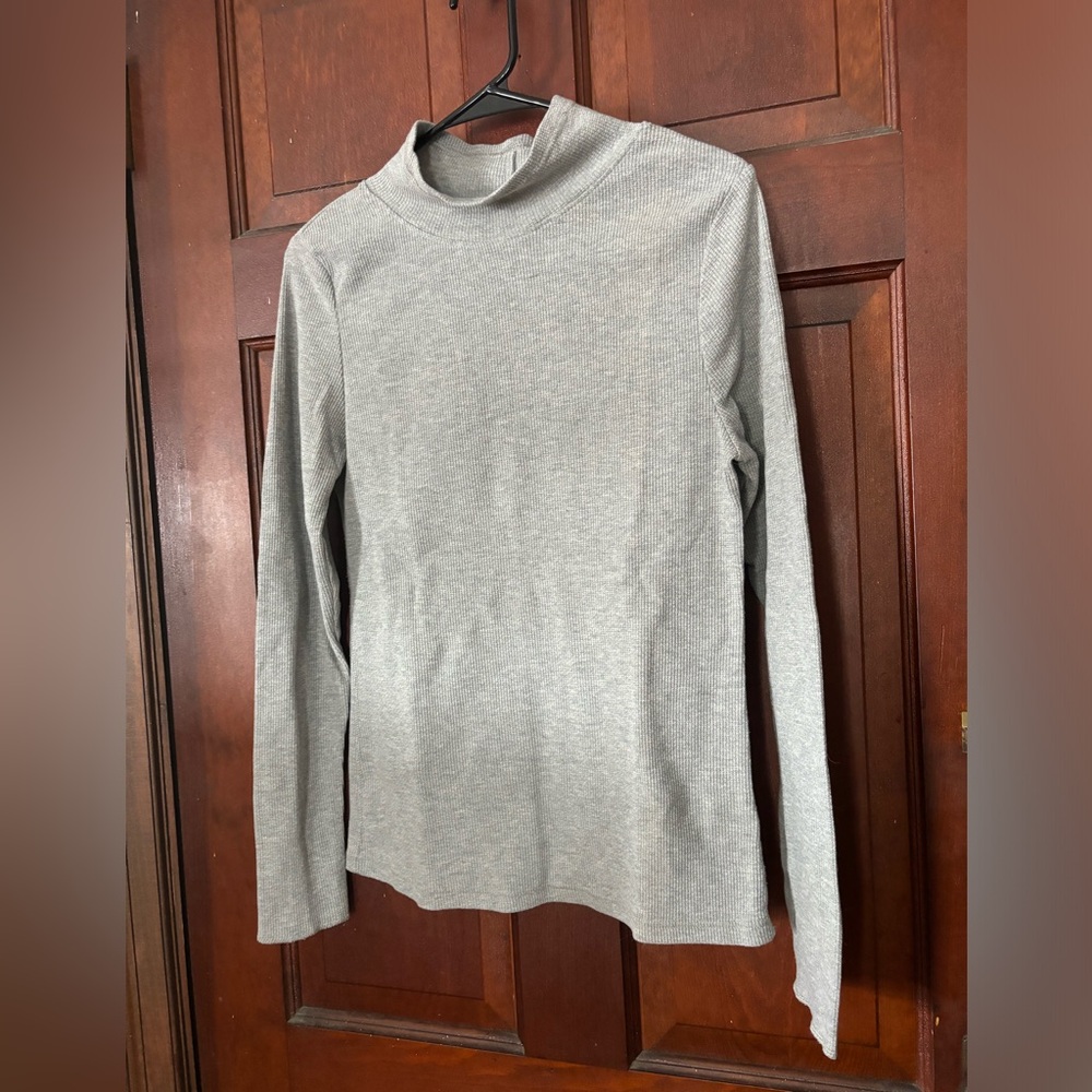 gray mock neck thermal top